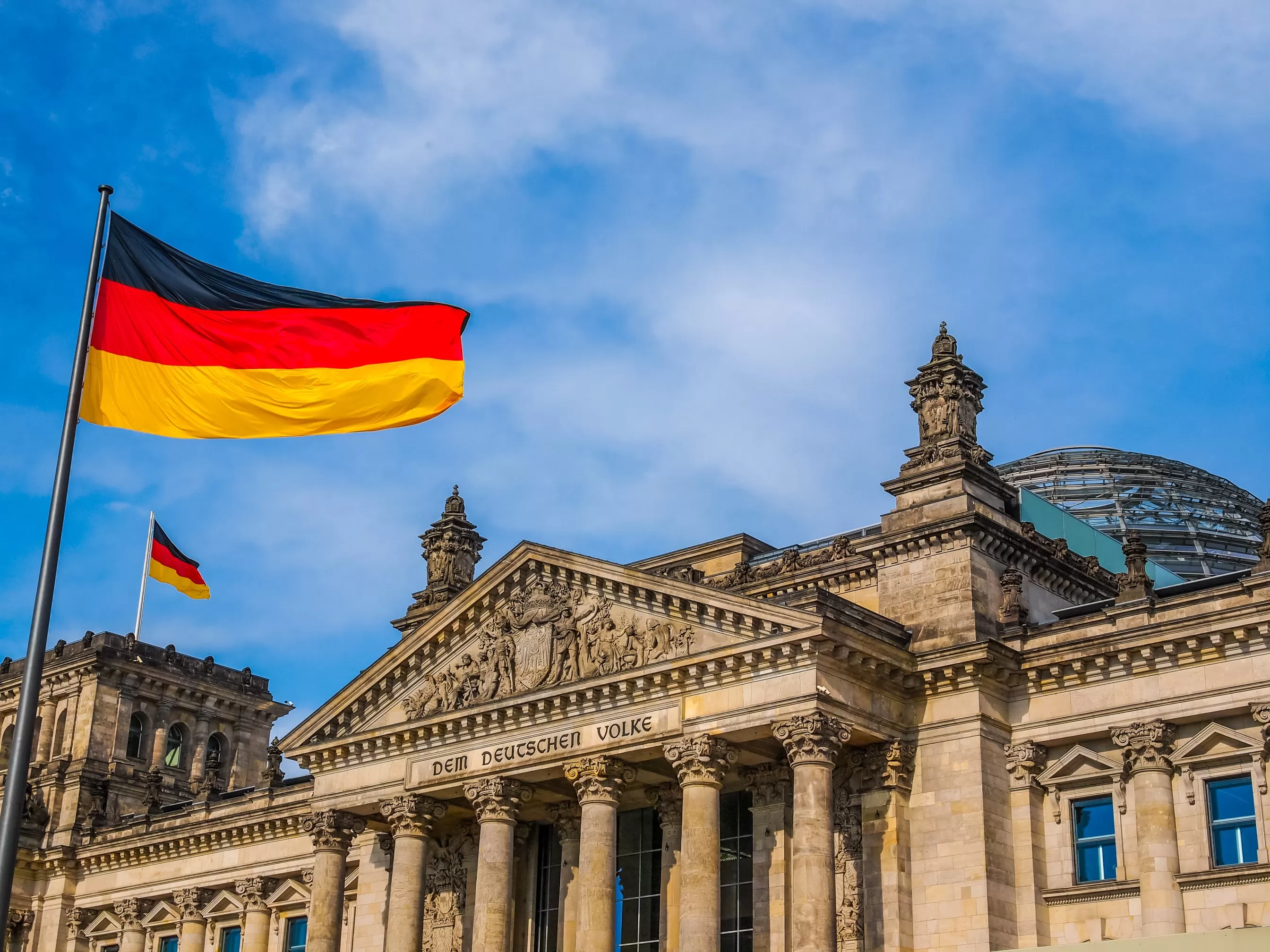 hdr-reichstag-berlin-min