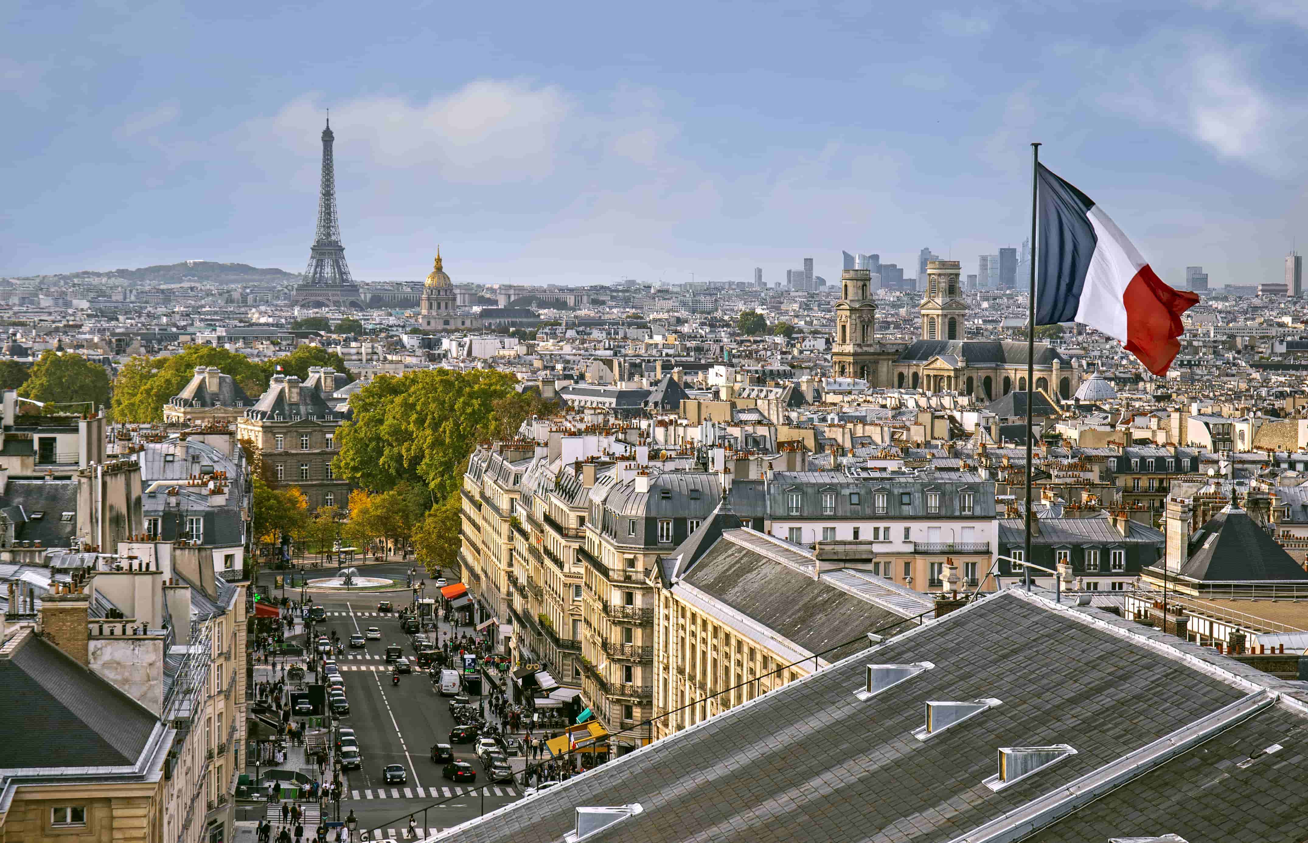 panoramic-view-paris-from-top-pantheon-paris-france-min